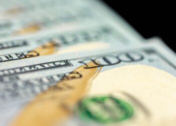 Доллар снова дорожает в Казахстане