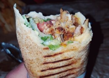 Массовое отравление шаурмой в Бишкеке: пострадали 17 человек