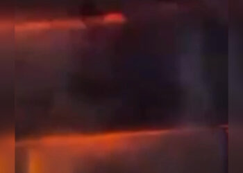 По повышенному рангу: в Алматы потушили крупный пожар на складе