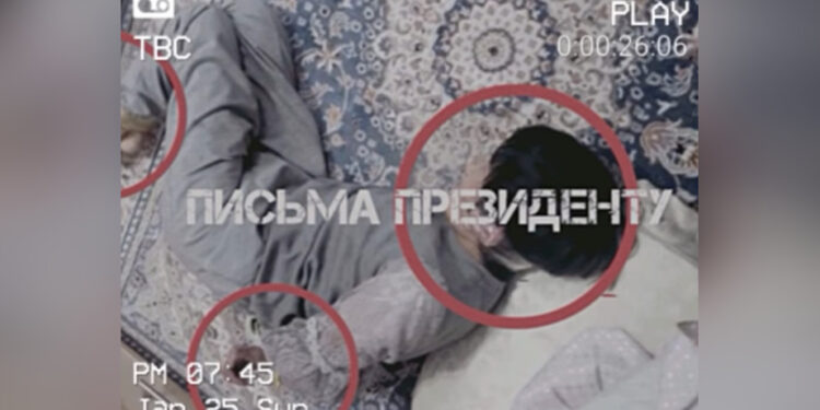 Полиция Тараза проводит расследование по факту истязания девушки