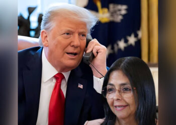 Трамп впервые поговорил по телефону с временным президентом Венесуэлы