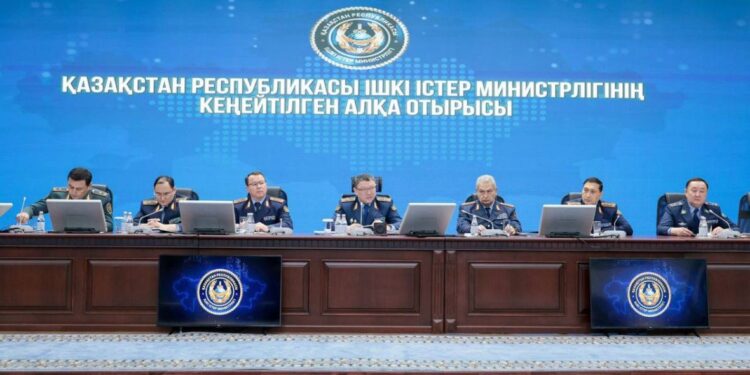 Полиция ликвидировала 109 нарколабораторий и 13 мошеннических call-центров