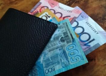 Солдатам-срочникам запретят брать кредиты в Казахстане