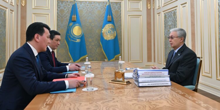 Токаев заявил, что решение по политической реформе примет народ на референдуме