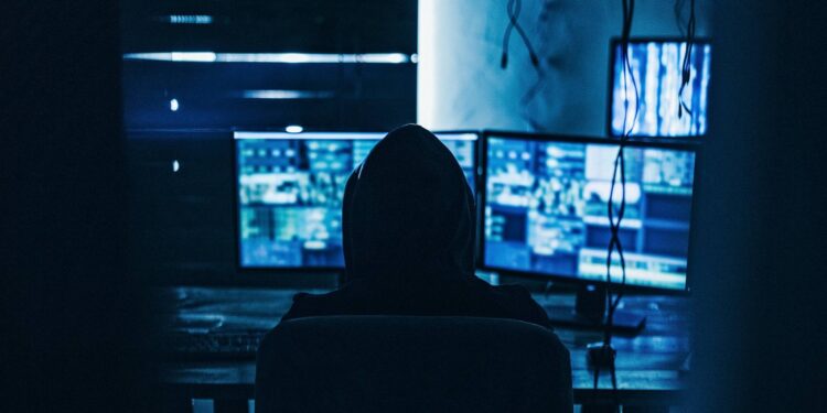 «Хакер из Атырау» объявлен в международный розыск