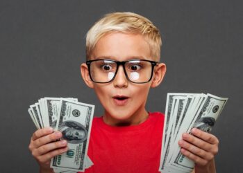 Выплаты детям из Нацфонда в 2026 году составят 100-130 долларов