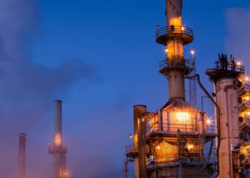 На Тенгизе начали поэтапно возобновлять добычу нефти после пожара