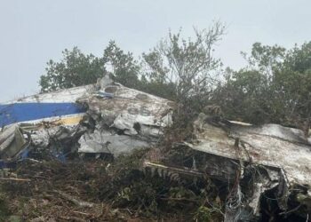 В Колумбии разбился самолет с политиками на борту