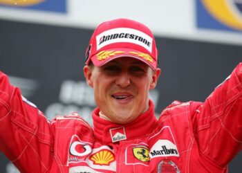 Шумахер больше не прикован к постели – СМИ