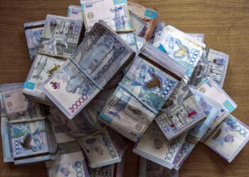 Экстрадиция из России: мошенник из Тараза обманул людей на 100 млн тенге