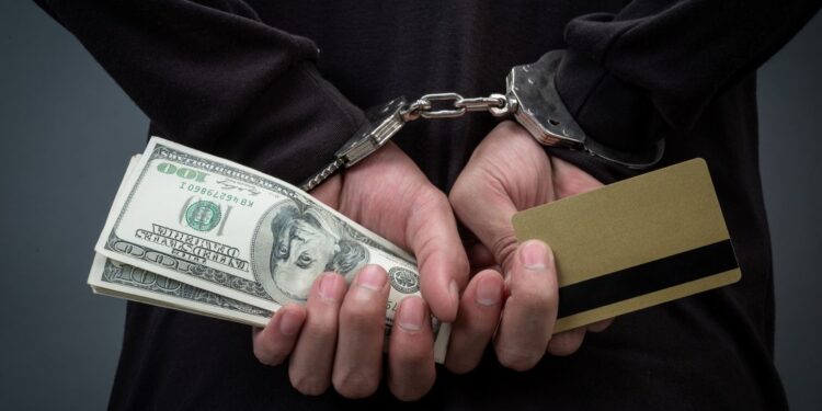 11 подозреваемых задержаны за вывод пенсионных накоплений через стоматологии