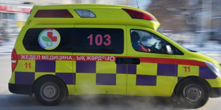 Старшеклассник НИШ выпал из окна третьего этажа в Петропавловске