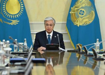 «Изнывают от ничегонеделания»: Токаев призвал пересмотреть управление в нацкомпаниях