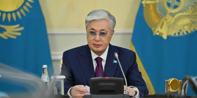 Токаев дал правительству месяц на пересмотр Указа по либерализации экономики