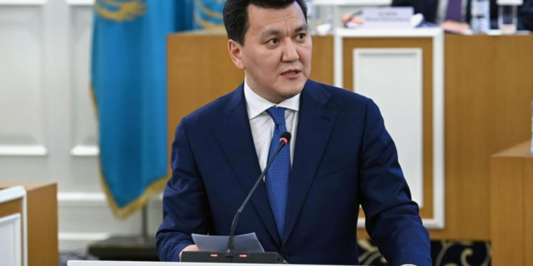 Статус казахского языка в проекте Конституции закреплён однозначно