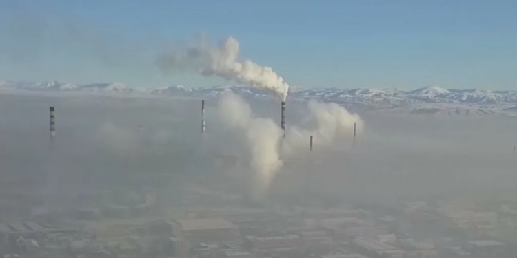 Опасно просто дышать: депутат — о воздухе в Усть-Каменогорске