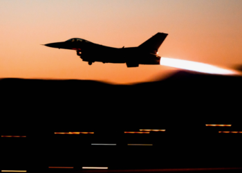 В Турции разбился истребитель F-16, пилот погиб (ВИДЕО)