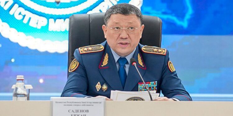 Никаких оправданий! Саденов раскритиковал работу полиции Шымкента