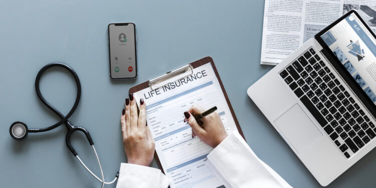 В Казахстане предлагают сделать соцуслуги платными для иностранцев