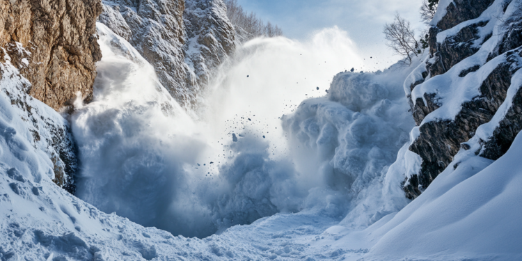 Алматинцев предупредили о лавинной опасности и гололёде