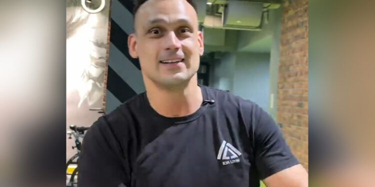 В Сети завирусилось видео тяжелоатлета Ильина, где он говорит на казахском языке