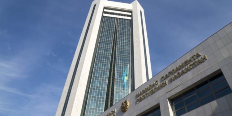 Мажилис одобрил поправки по газоснабжению и бережливому потреблению газа