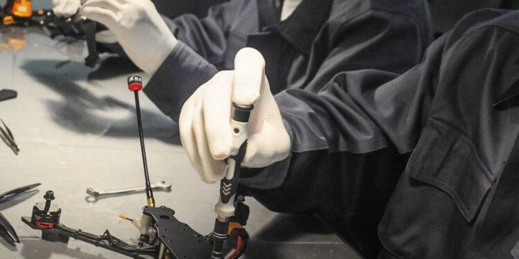 Заключённые в Казахстане начнут собирать дроны