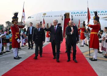 Токаев прибыл с государственным визитом в Пакистан