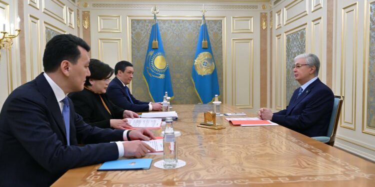 Касым-Жомарт Токаев поручил внимательно анализировать все предложения по конституционной реформе