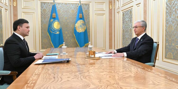 Токаев принял главу КазМунайГаза: рост добычи и новые инвестпроекты