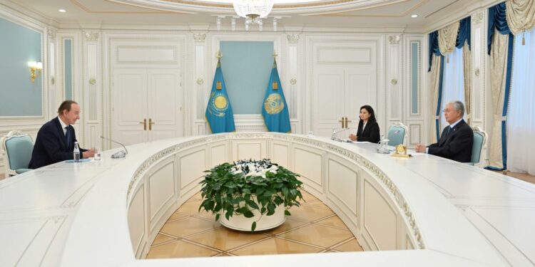 О чём переговорили президент и Питер Фостер?