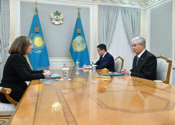 Токаев принял посла США в Казахстане Джули Стаффт