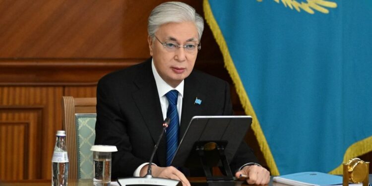 Конституционная реформа: Токаев подвёл итоги работы комиссии на заседании правительства