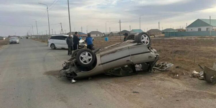 Двое маленьких детей погибли в ДТП в Атырауской области (ВИДЕО)