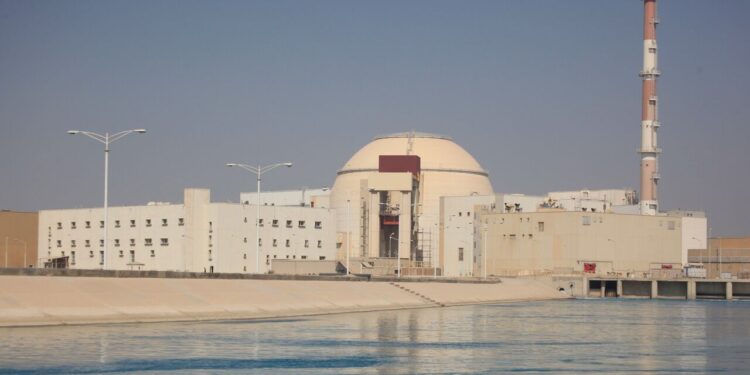 Глава “Росатома” сообщил, что в Иране приостановлена работа на АЭС