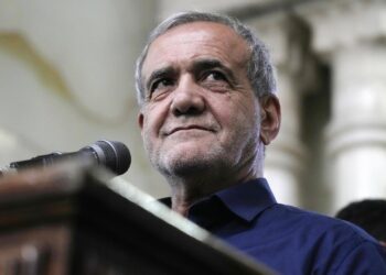 «Нам не оставили иного выбора»: президент Ирана обратился к соседним странам