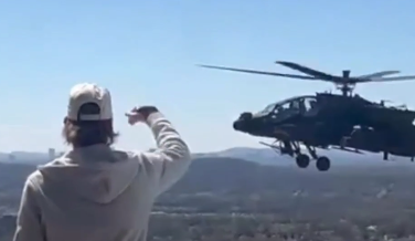 Вертолёты AH-64 над домом Кида Рока: военные проводят проверку (ВИДЕО)