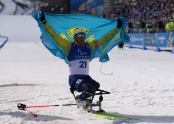 Победителя Паралимпиады торжественно встретили в Астане