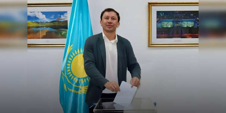 GGG в Бангкоке: Головкин проголосовал на референдуме в Таиланде