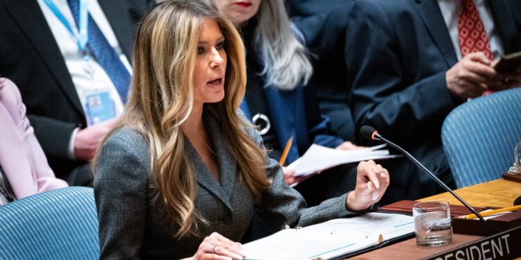 Мелания Трамп провела заседание Совбеза ООН и нарвалась на критику