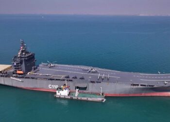 США уничтожили уникальный первый в мире дрононосец Ирана