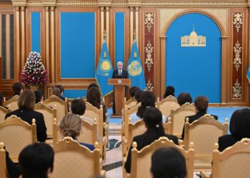 Токаев поздравил женщин с наступающим Международным женским днём