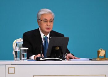 Касым-Жомарт Токаев выступил на ІІІ республиканском форуме депутатов маслихатов