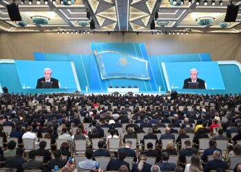 Новая Конституция: родственники президента не смогут занимать руководящие посты