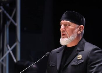 Конфликт полностью исчерпан: депутат Делимханов и рабочие из Казахстана прокомментировали ситуацию в Усть-Луге