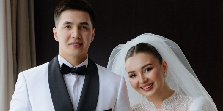 В Астане началось предварительное слушание по делу скандальных блогеров