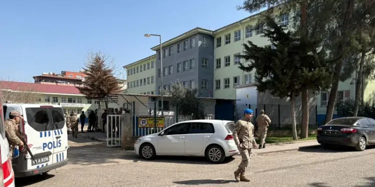 Вооружённое нападение на школу в Турции: есть пострадавшие