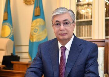 Чемпионат Азии по боксу: Токаев поздравил Дину Исламбекову и Надежду Рябец