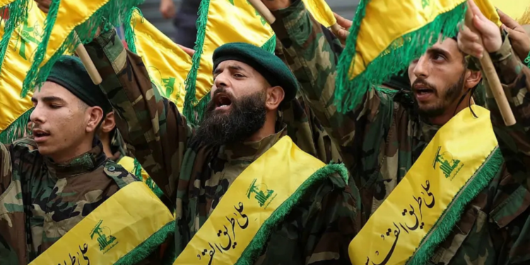 Нарушение перемирия: «Хезболла» ударила по Израилю после атак на Ливан