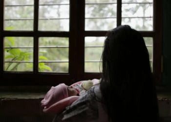 10-летняя девочка родила после того, как её изнасиловал отчим